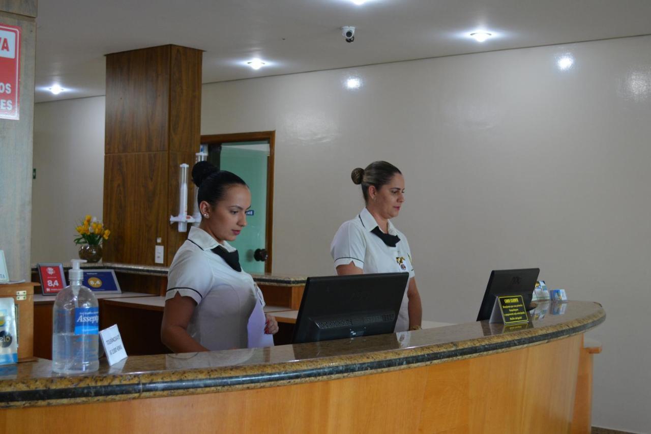 Uberlândia Sara Palace Hotel מראה חיצוני תמונה